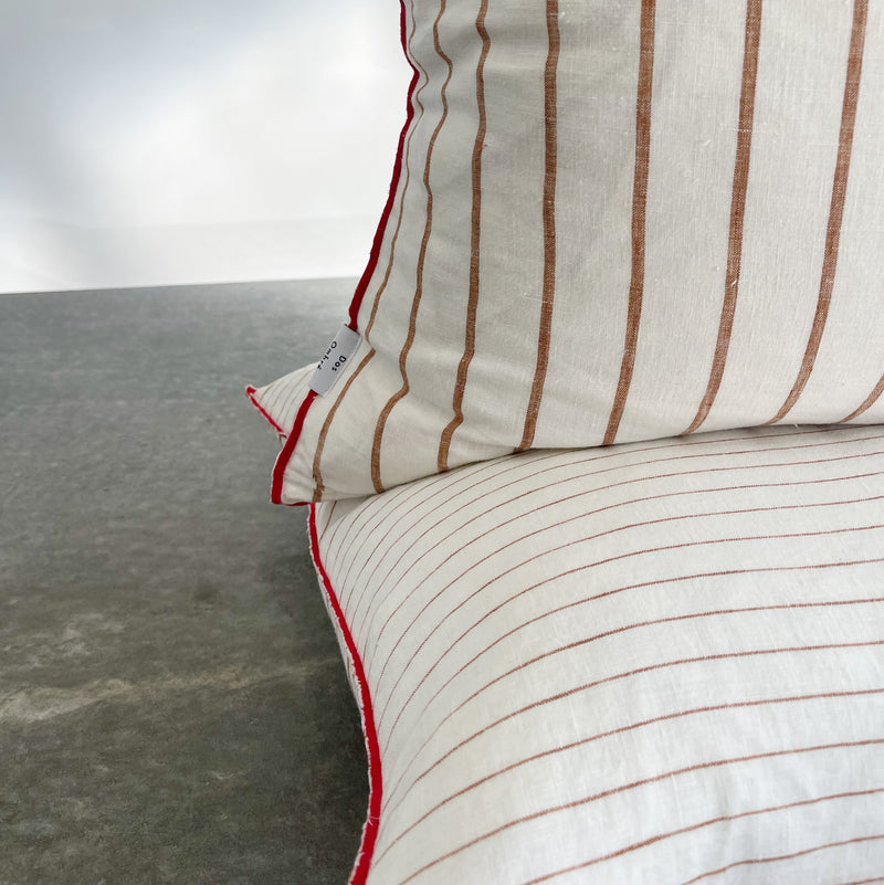 La Banda Stripe Linen Cushion | dosombre.com 