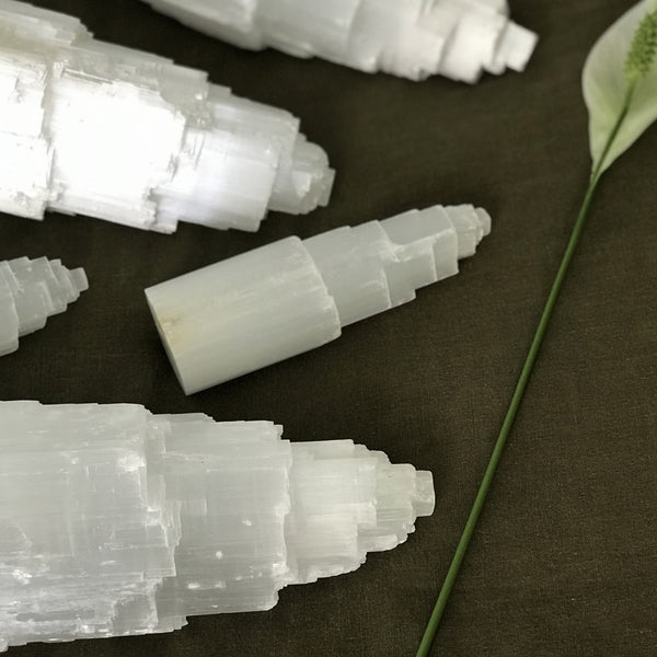 Selenite Tower  Crystal – Dos Ombrè