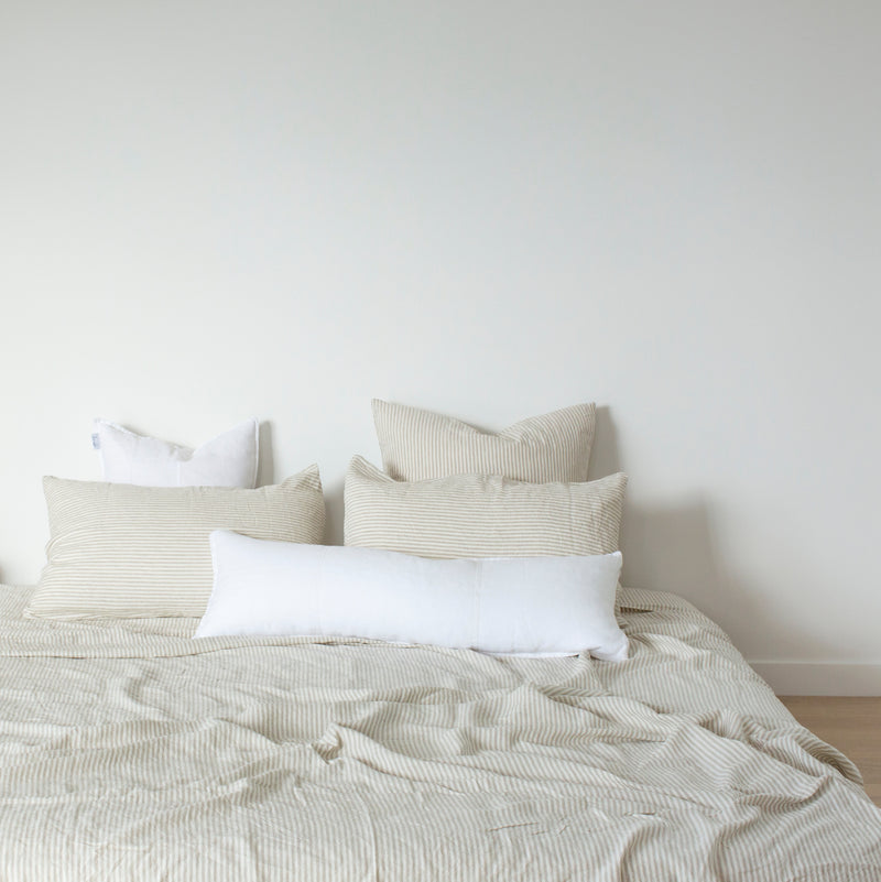 dosombre.com | 100% French Linen Lumbar Cushion | White